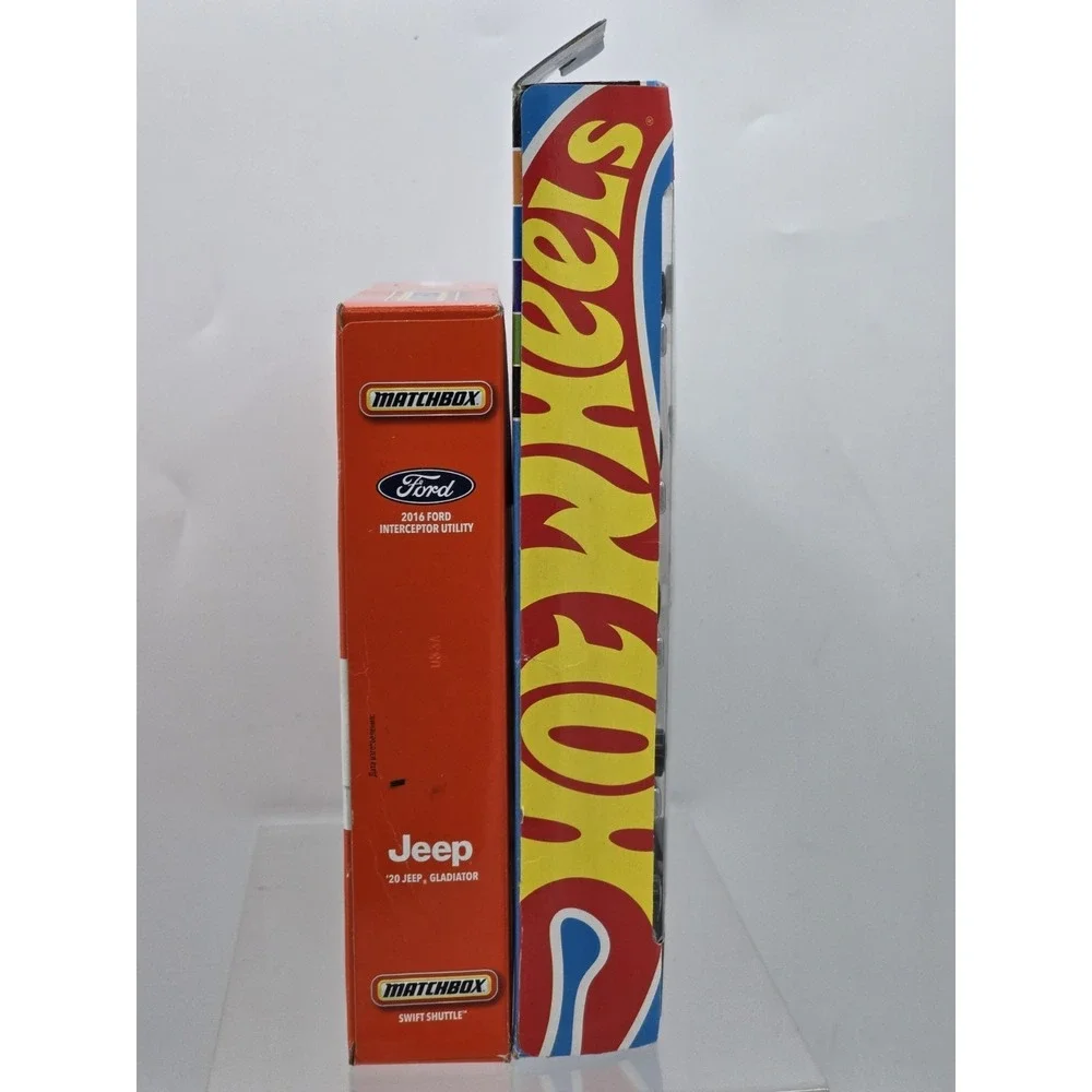 NEW Matchbox Set Of 8 Toy Cars AND Hot Wheels Formula 1 Set Of 5 Toy Cars‎